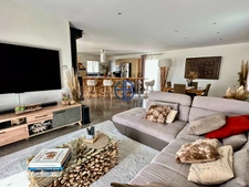 Superbe Villa T5 de plain pied, garage, piscine et jacuzzi - Vias