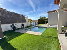 Superbe Villa T5 de plain pied, garage, piscine et jacuzzi - Vias