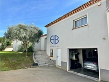 Superbe Villa T5 de plain pied, garage, piscine et jacuzzi - Vias