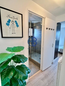 Spacieux T3 avec vue parking et piscine - Secteur Richelieu