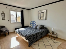 Superbe Villa T5 de plain pied, garage, piscine et jacuzzi - Vias