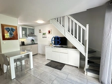 Pavillon T3 avec parking et piscine - Secteur Rochelongue