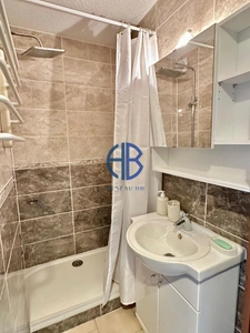 Studio cabine en rez-de-jardin et parking - Secteur Mont St Martin