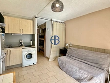 Studio cabine en rez-de-jardin et parking - Secteur Mont St Martin