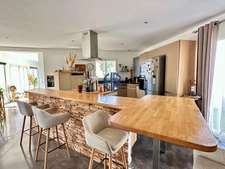 Superbe Villa T5 de plain pied, garage, piscine et jacuzzi - Vias