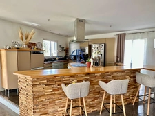 Superbe Villa T5 de plain pied, garage, piscine et jacuzzi - Vias