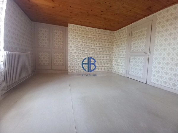 Grande maison à rénover, énorme potentiel