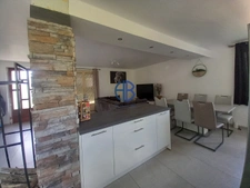 maison individuelle de1964  sur un  terrain plat constructible de 1168 m²