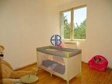 maison individuelle de1964  sur un  terrain plat constructible de 1168 m²