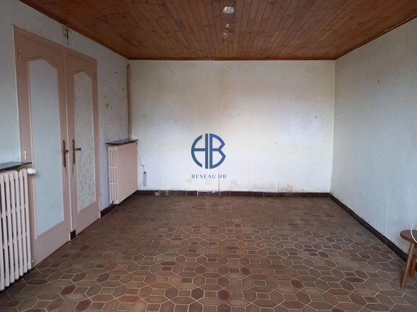Grande maison à rénover, énorme potentiel