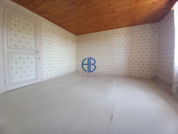 Grande maison à rénover, énorme potentiel