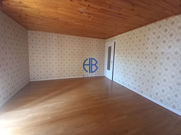 Grande maison à rénover, énorme potentiel