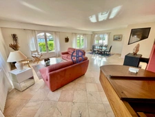 Maison  10 pièce(s) 365 m2