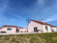 grande maison avec belle vue, piscine, sous-sol