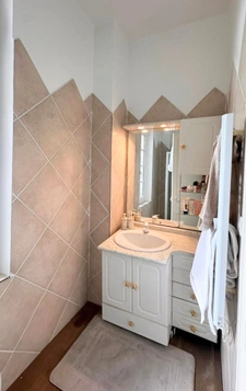 appartement + combles+ cave + place parking