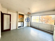 Appartement Grenoble  1 pièce(s) 23.69 m2 place parking en sus