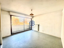Appartement Grenoble  1 pièce(s) 23.69 m2 place parking en sus