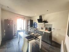 Maison Rives  6 pièce(s) 227 m2