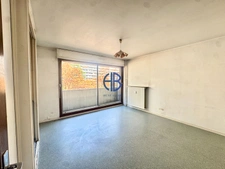 Appartement Grenoble  1 pièce(s) 23.69 m2 place parking en sus