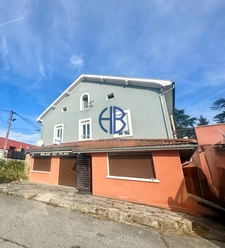 Maison Rives  6 pièce(s) 227 m2