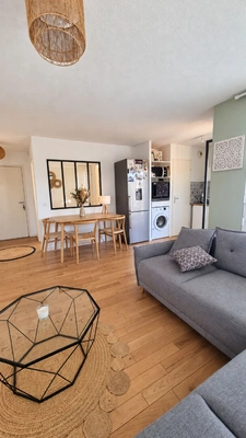 NOUVEAUTÉ LA TOUR-DU-PIN - T2 AVEC BALCON ET GARAGE - 3ÈME ET DERNIER ÉTAGE AVEC ASCENSEUR