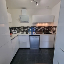 Coup de coeur à ROCHETOIRIN - Maison familiale T5 avec jardin, terrasse, et vie à pied !