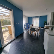 Coup de coeur à ROCHETOIRIN - Maison familiale T5 avec jardin, terrasse, et vie à pied !