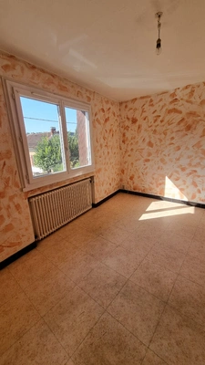 DE NOUVEAU A LA VENTE - IMMEUBLE - CENTRE-VILLE DE LA TOUR-DU-PIN  - BELLE OPPORTUNITE