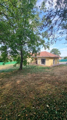 SAINT-VICTOR-DE-CESSIEU - MAISON T6 - 136 M² - 4 CHAMBRES - TERRAIN 1 465 M² - TERRASSE PLEIN SUD - DPE B