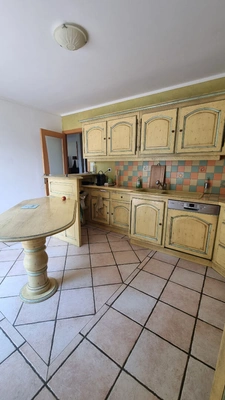 SAINT-VICTOR-DE-CESSIEU - MAISON T6 - 136 M² - 4 CHAMBRES - TERRAIN 1 465 M² - TERRASSE PLEIN SUD - DPE B