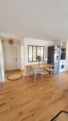 NOUVEAUTÉ LA TOUR-DU-PIN - T2 AVEC BALCON ET GARAGE - 3ÈME ET DERNIER ÉTAGE AVEC ASCENSEUR