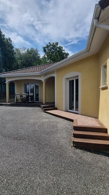 SAINT-VICTOR-DE-CESSIEU - MAISON T6 - 136 M² - 4 CHAMBRES - TERRAIN 1 465 M² - TERRASSE PLEIN SUD - DPE B