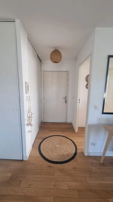 NOUVEAUTÉ LA TOUR-DU-PIN - T2 AVEC BALCON ET GARAGE - 3ÈME ET DERNIER ÉTAGE AVEC ASCENSEUR