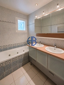 SAINT-VICTOR-DE-CESSIEU - MAISON T6 - 136 M² - 4 CHAMBRES - TERRAIN 1 465 M² - TERRASSE PLEIN SUD - DPE B