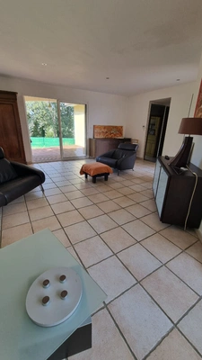 SAINT-VICTOR-DE-CESSIEU - MAISON T6 - 136 M² - 4 CHAMBRES - TERRAIN 1 465 M² - TERRASSE PLEIN SUD - DPE B
