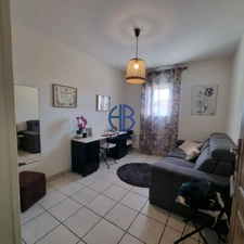 Un véritable air de vacances à la maison : piscine, calme, et vie de plain-pied à Saint-Didier-de-la-Tour