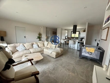 Maison plain-pied de 2023 -107 m² hab-1000m² terrain-garage