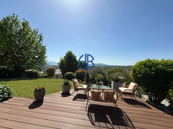 Maison à vivre de plain-pied  sur 100m² + 3-4 ch à étage  - terrain 850m²