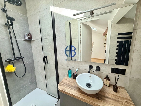Maison 5 chambres de 169 m2 + sous-sol complet +piscine