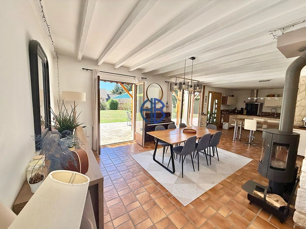 Maison 5 chambres de 169 m2 + sous-sol complet +piscine