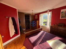 Maison avec dépendances sur 5050 m2 de terrain