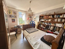 Maison bourgeoise de 144m² + combles à rafraichir / 650m² de terrain.