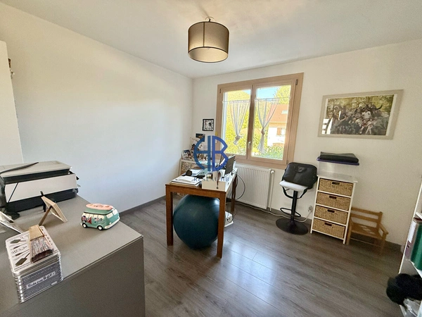 Maison 5 chambres de 169 m2 + sous-sol complet +piscine