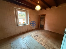 Ferme sur 900 m2 de terrain