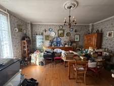 Maison bourgeoise de 144m² + combles à rafraichir / 650m² de terrain.