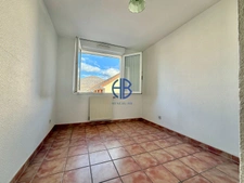 Appartement  3 ch - terrasse 18 m² - 2 salle d'eau -2 w-c - centre VOIRON