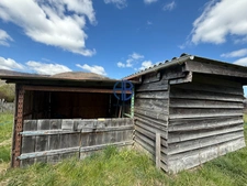 Maison avec dépendances sur 5050 m2 de terrain