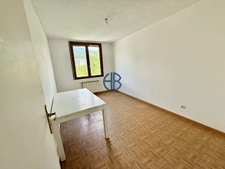 Appartement T4 lumineux au dernier étage