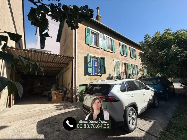 Maison bourgeoise de 144m² + combles à rafraichir / 650m² de terrain.