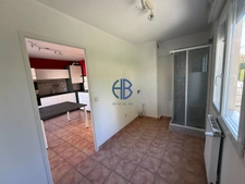 Appartement  3 ch - terrasse 18 m² - 2 salle d'eau -2 w-c - centre VOIRON